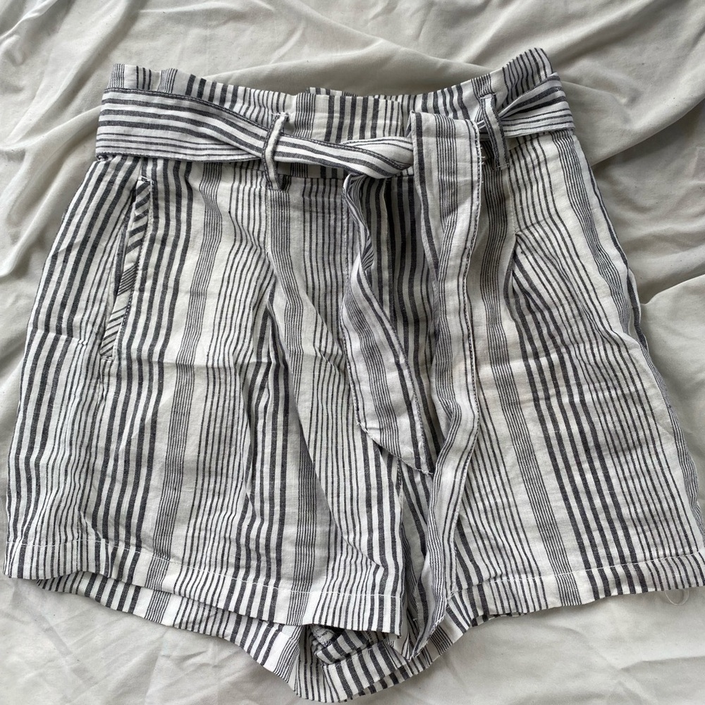 C&C California high waisted shorts with tie
